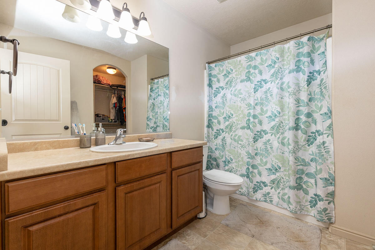 1865 W Clark Parkway N, Cedar City, photo 11 of 17