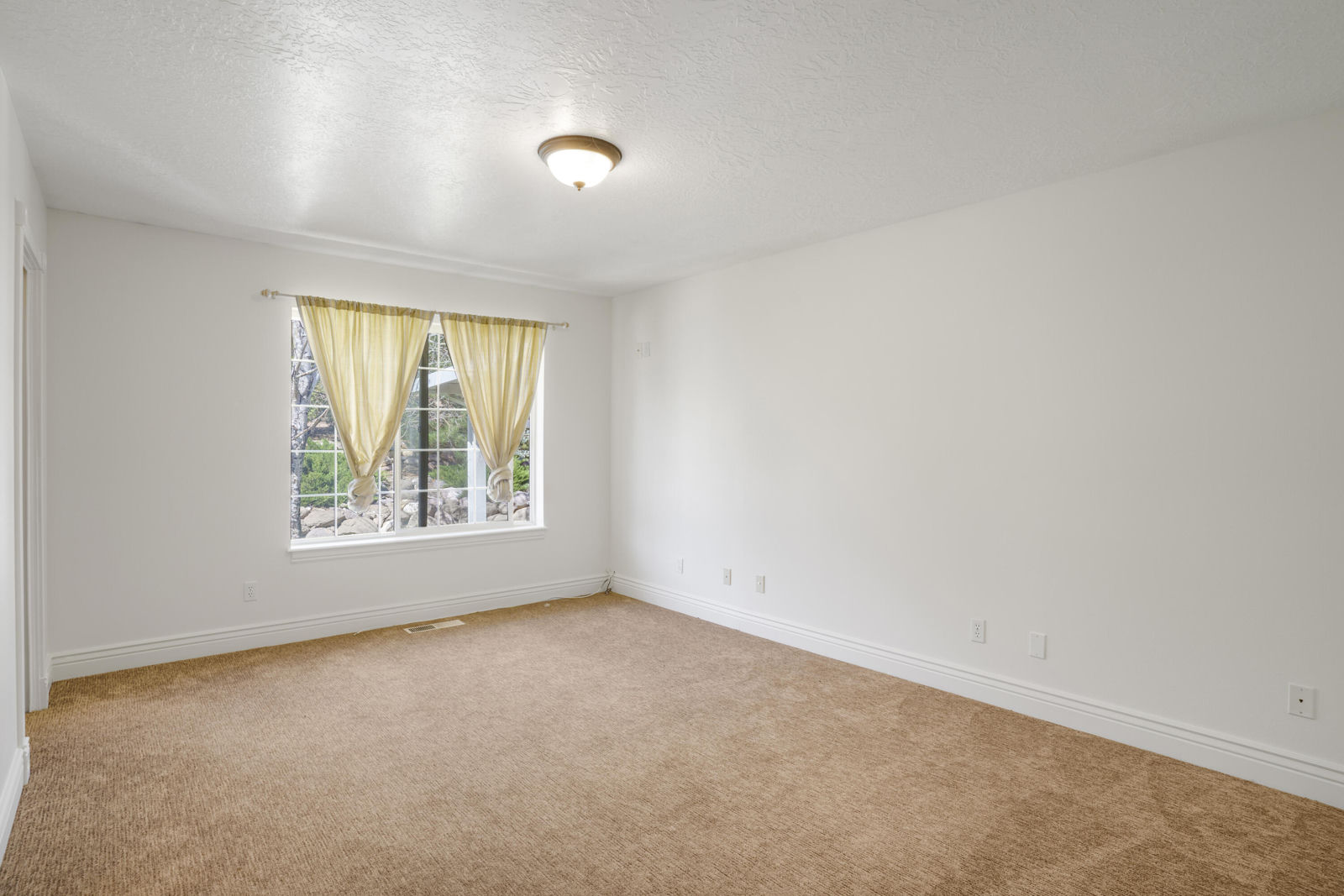 1510 S Cross Hollow DR, Cedar City, photo 14 of 57
