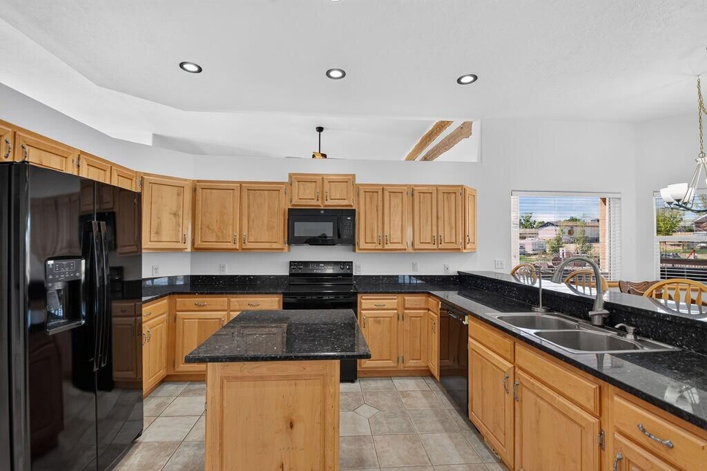 64 S 400 W, Aurora, photo 21 of 87