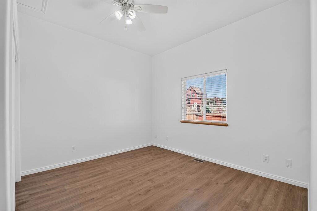 64 S 400 W, Aurora, photo 47 of 87