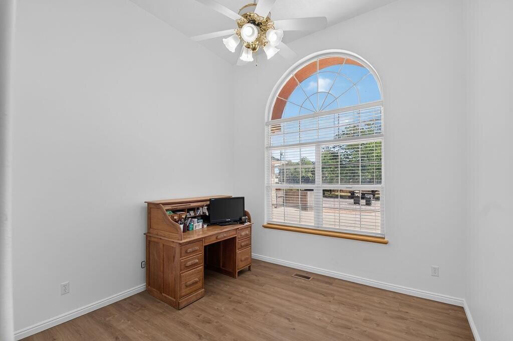 64 S 400 W, Aurora, photo 50 of 87