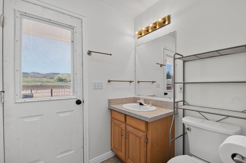 64 S 400 W, Aurora, photo 52 of 87
