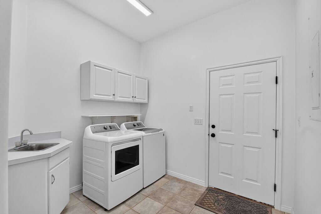64 S 400 W, Aurora, photo 57 of 87
