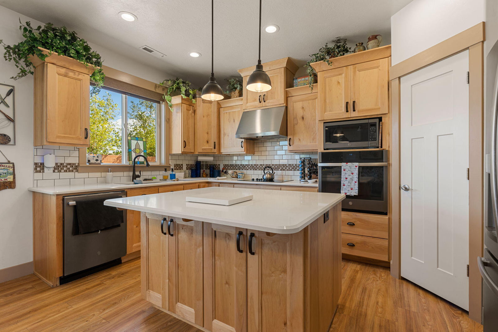 2091 E Mountain View Loop, Enoch, photo 11 of 48