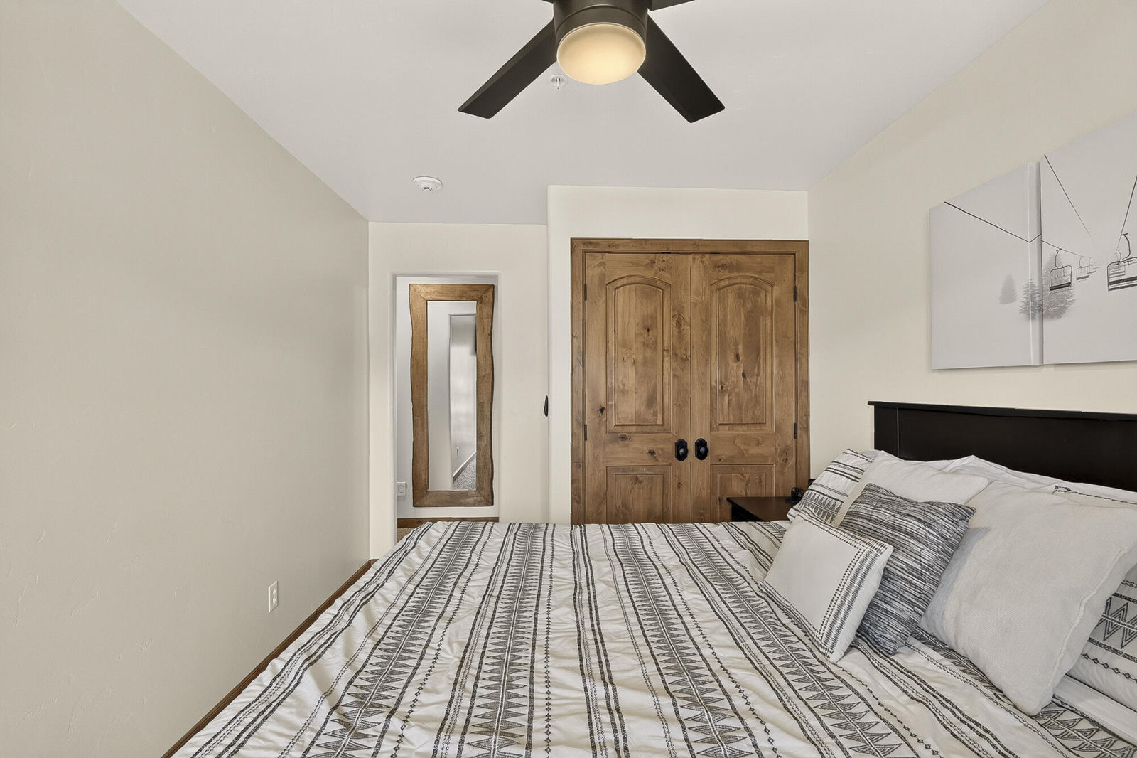 565 Vasels RD, 5G, Brian Head, photo 17 of 44