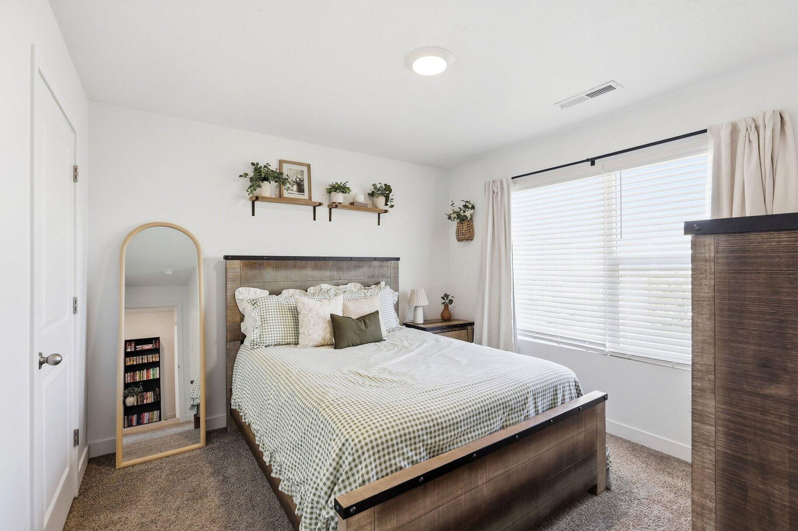1589 S Ripple Rock DR, 31, Washington, photo 15 of 42