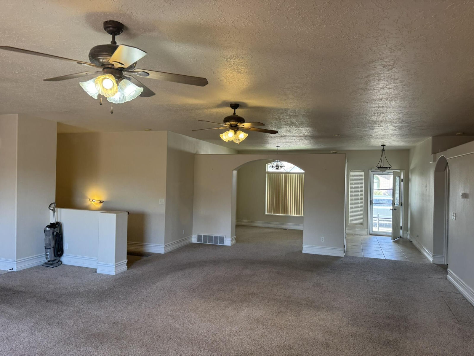658 S Legacy Park Ave, Cedar City, photo 6 of 31