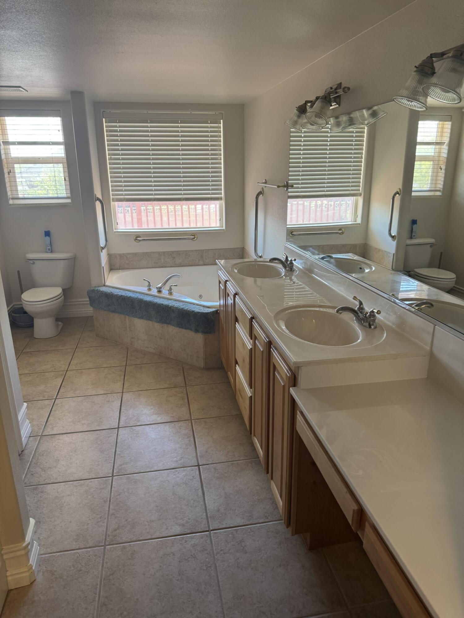 658 S Legacy Park Ave, Cedar City, photo 10 of 31