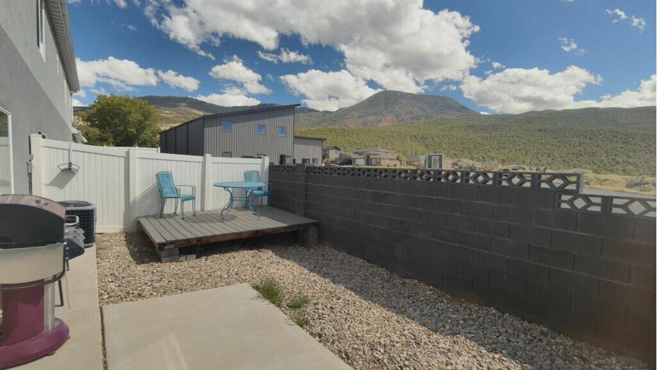 1457 W Topaz DR W, Unit B, Cedar City, photo 2