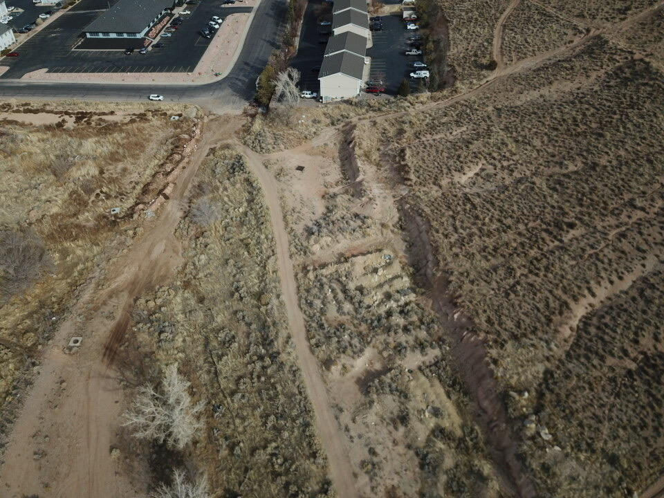 1700 N Wedgewood LN, Cedar City, photo 8 of 22