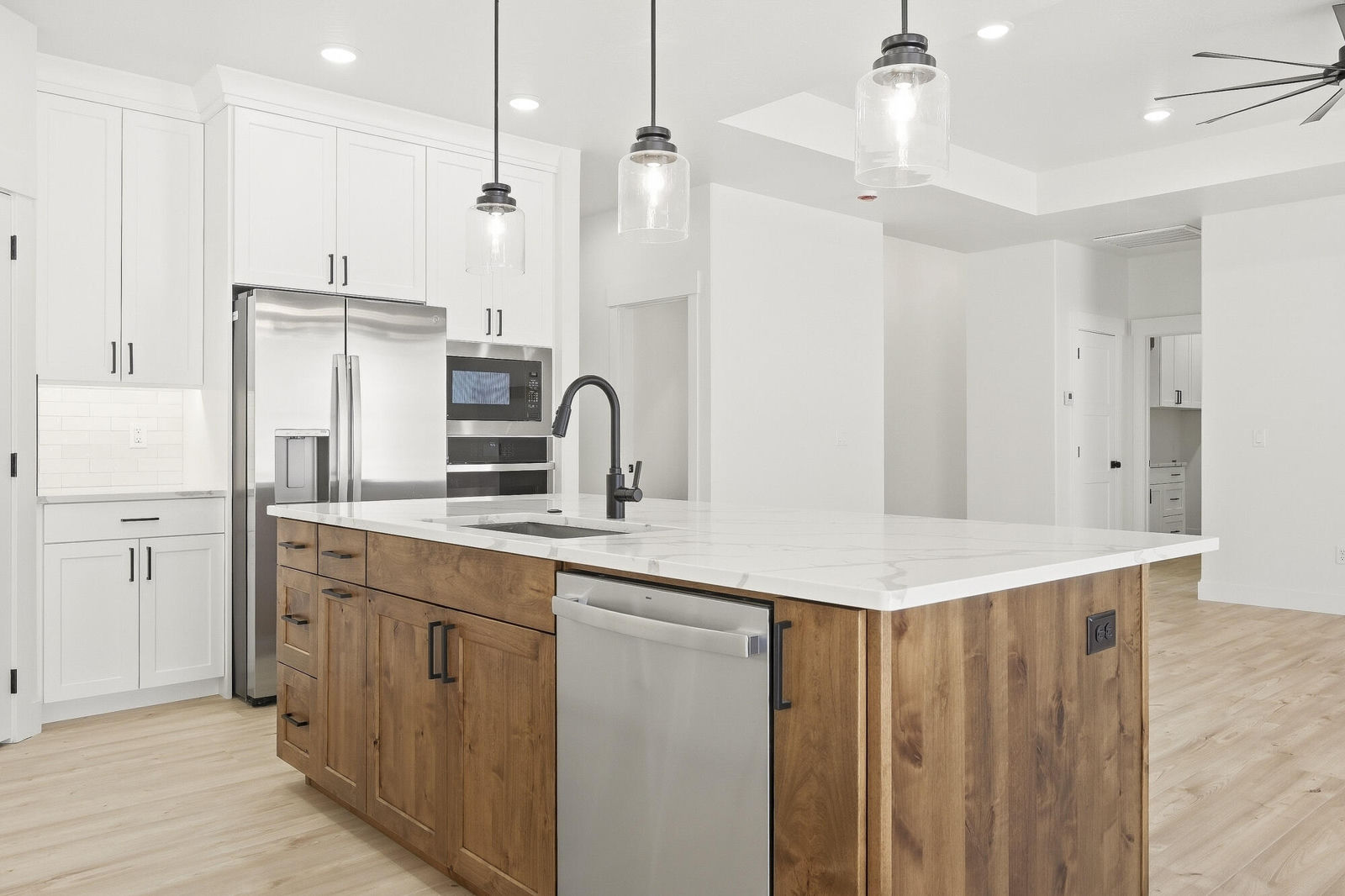 611 S Renze Adams ST, Cedar City, photo 14 of 55