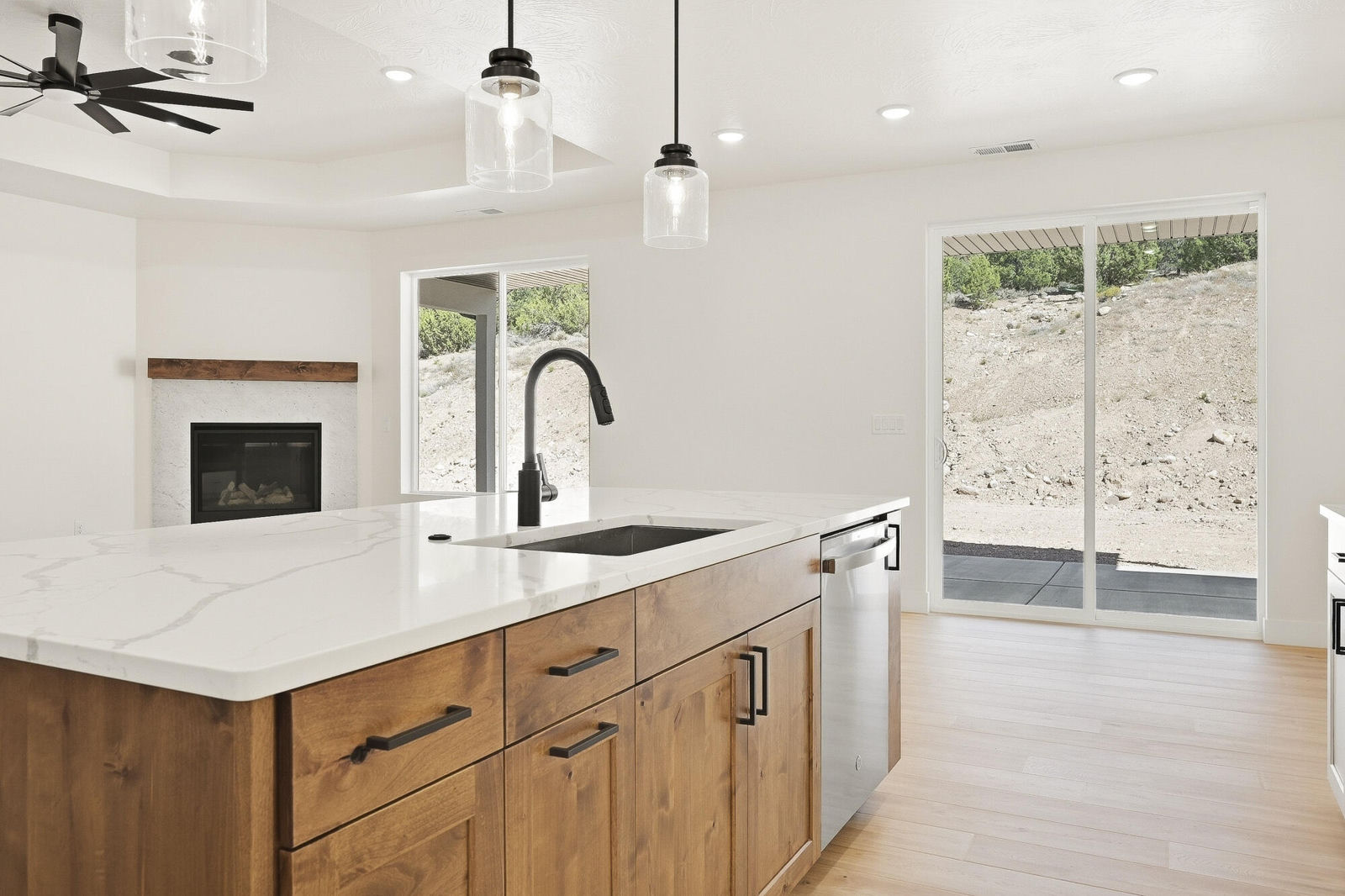 611 S Renze Adams ST, Cedar City, photo 15 of 55