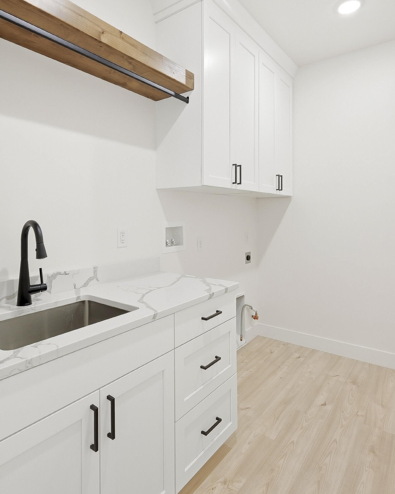 611 S Renze Adams ST, Cedar City, photo 20 of 55
