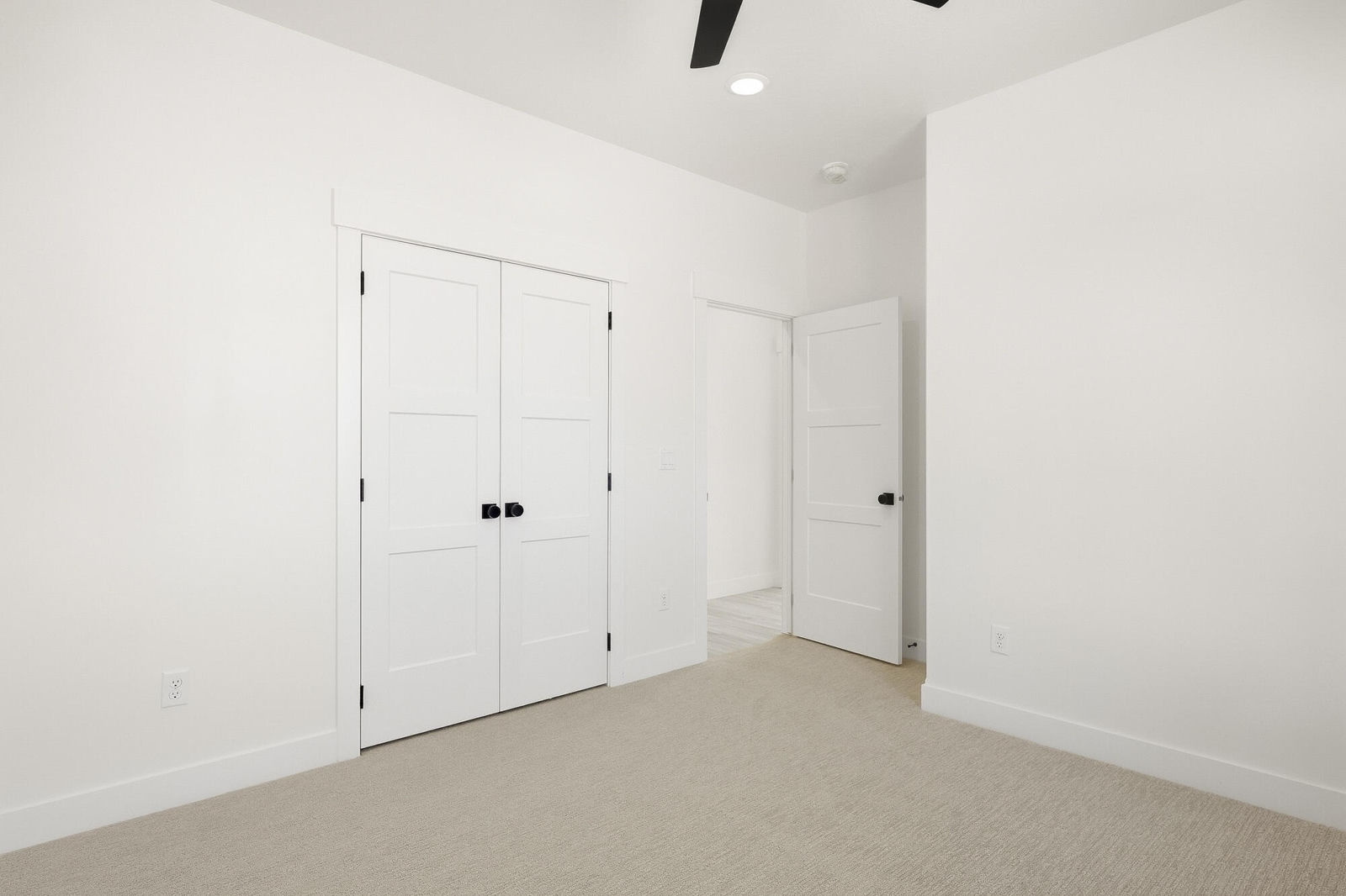 611 S Renze Adams ST, Cedar City, photo 37 of 55