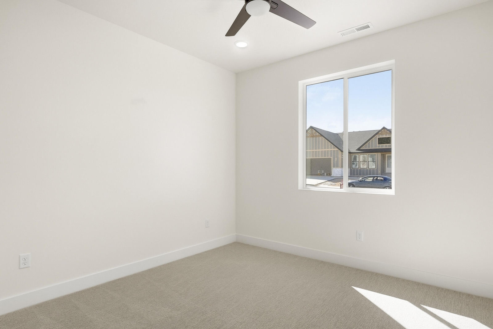 611 S Renze Adams ST, Cedar City, photo 40 of 55