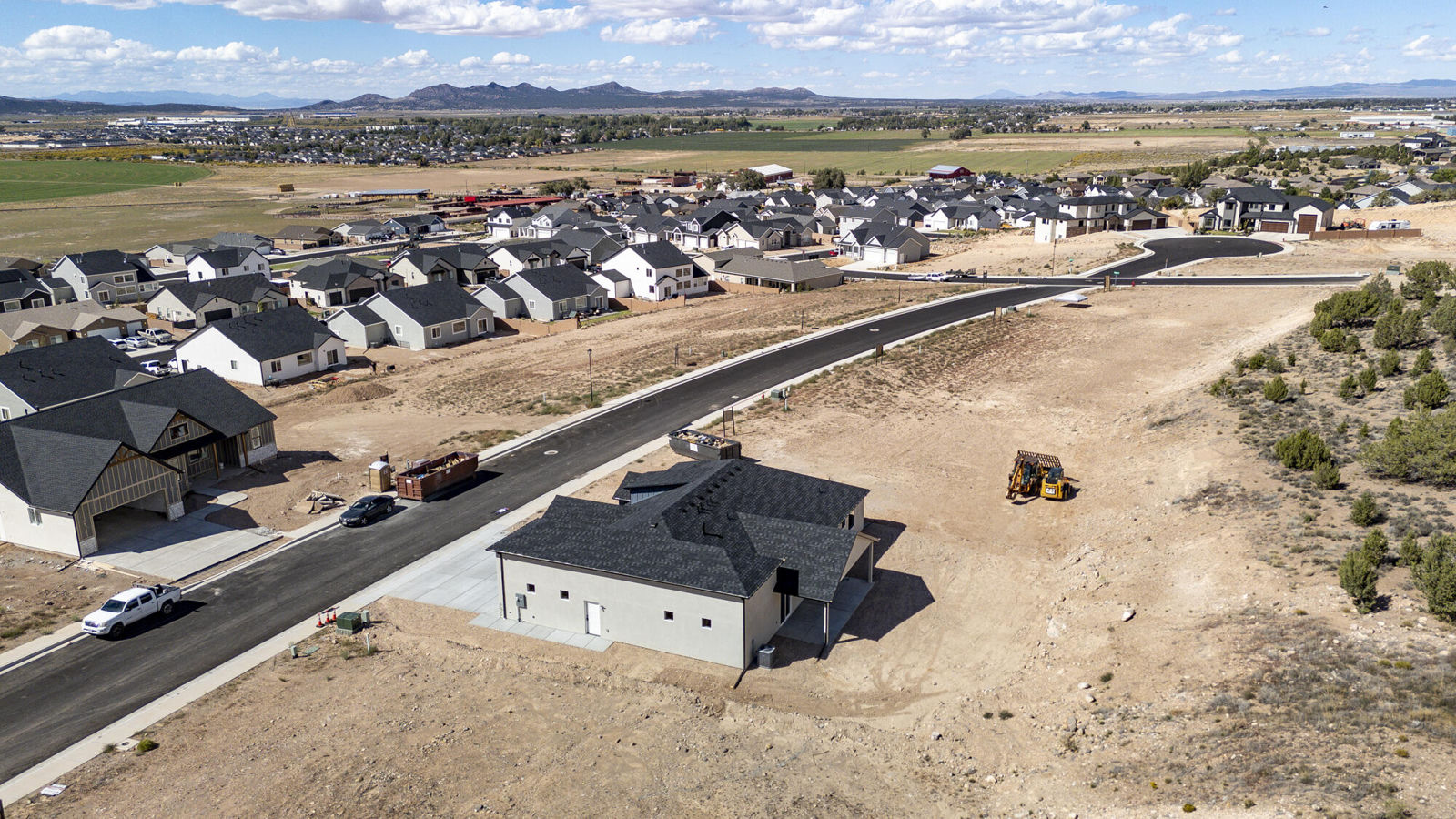611 S Renze Adams ST, Cedar City, photo 53 of 55