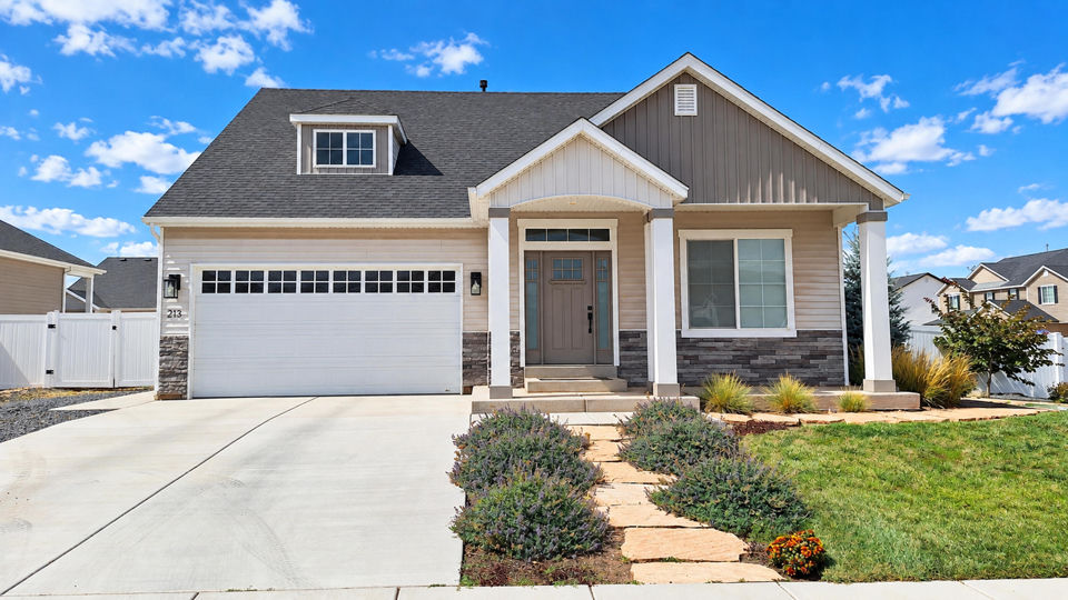 213 N Bristol DR, Cedar City, photo 2