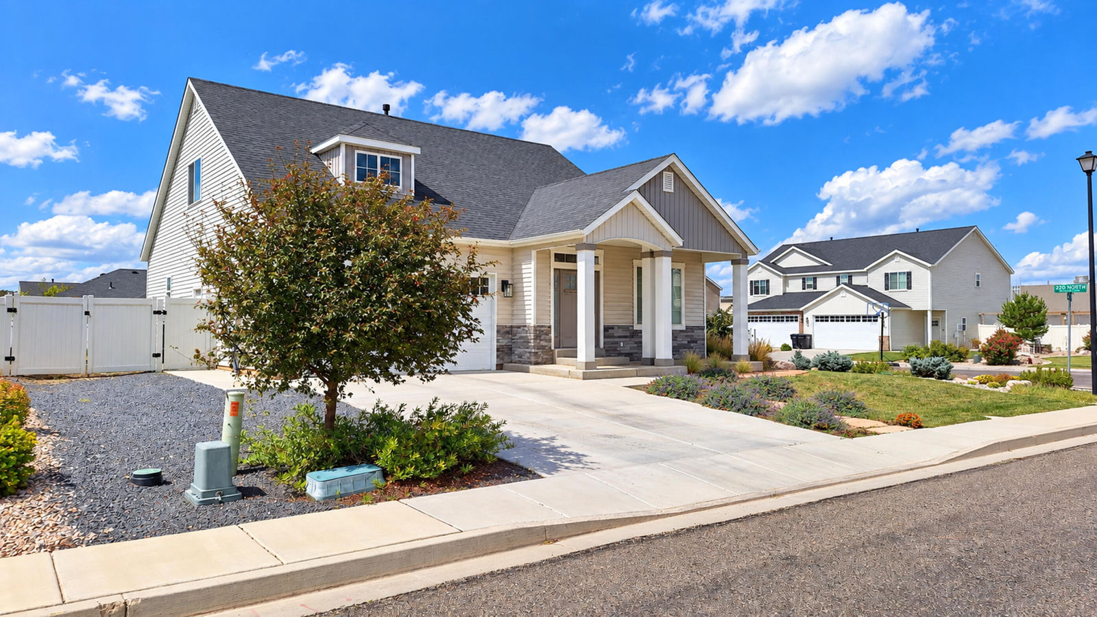213 N Bristol DR, Cedar City, photo 3 of 42