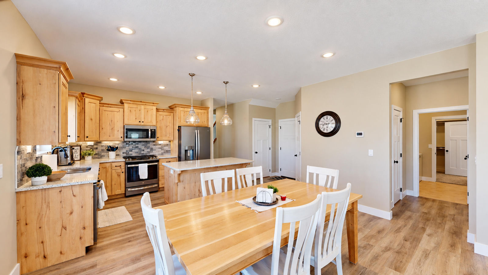 213 N Bristol DR, Cedar City, photo 11 of 42