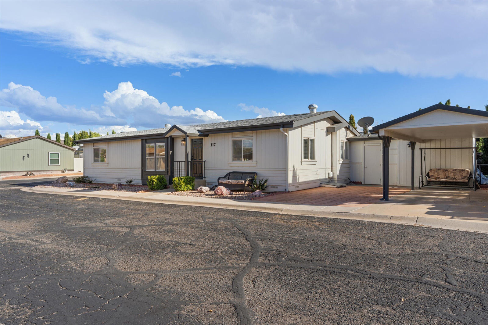 117 N 3850 W, Hurricane, photo 1
