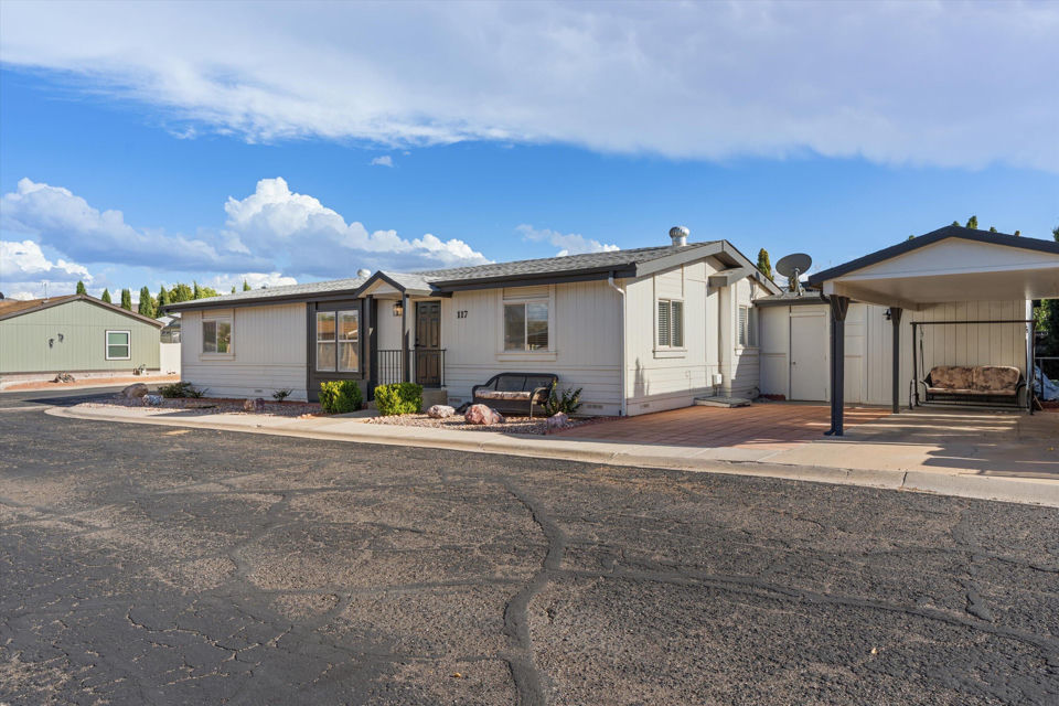 117 N 3850 W, Hurricane