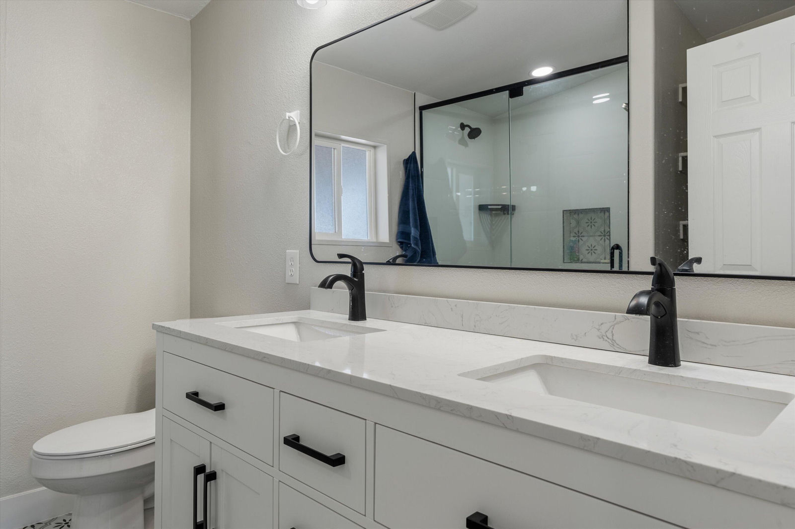 117 N 3850 W, Hurricane, photo 9 of 24