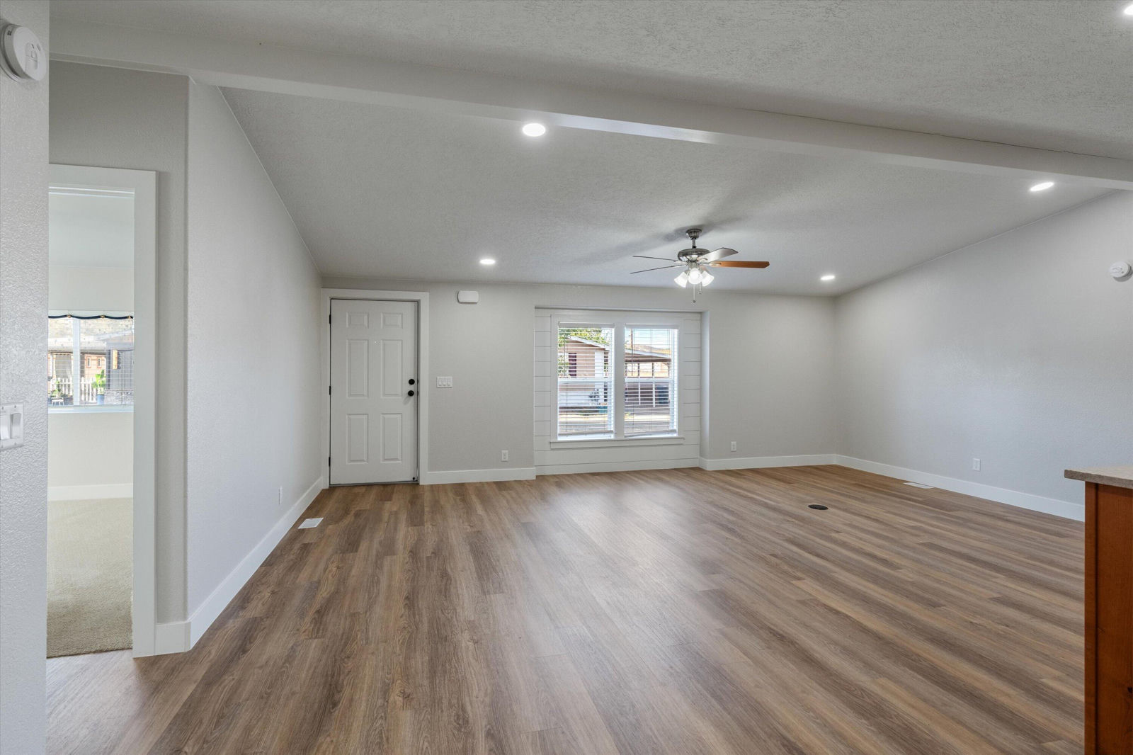 117 N 3850 W, Hurricane, photo 10 of 24