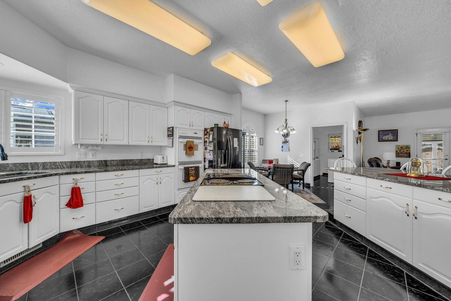 271 N 600 W, Cedar City, photo 7 of 49