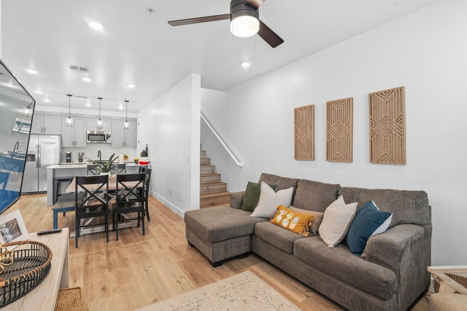 710 W Akoya Pearl ST, 85, St George, photo 5 of 44