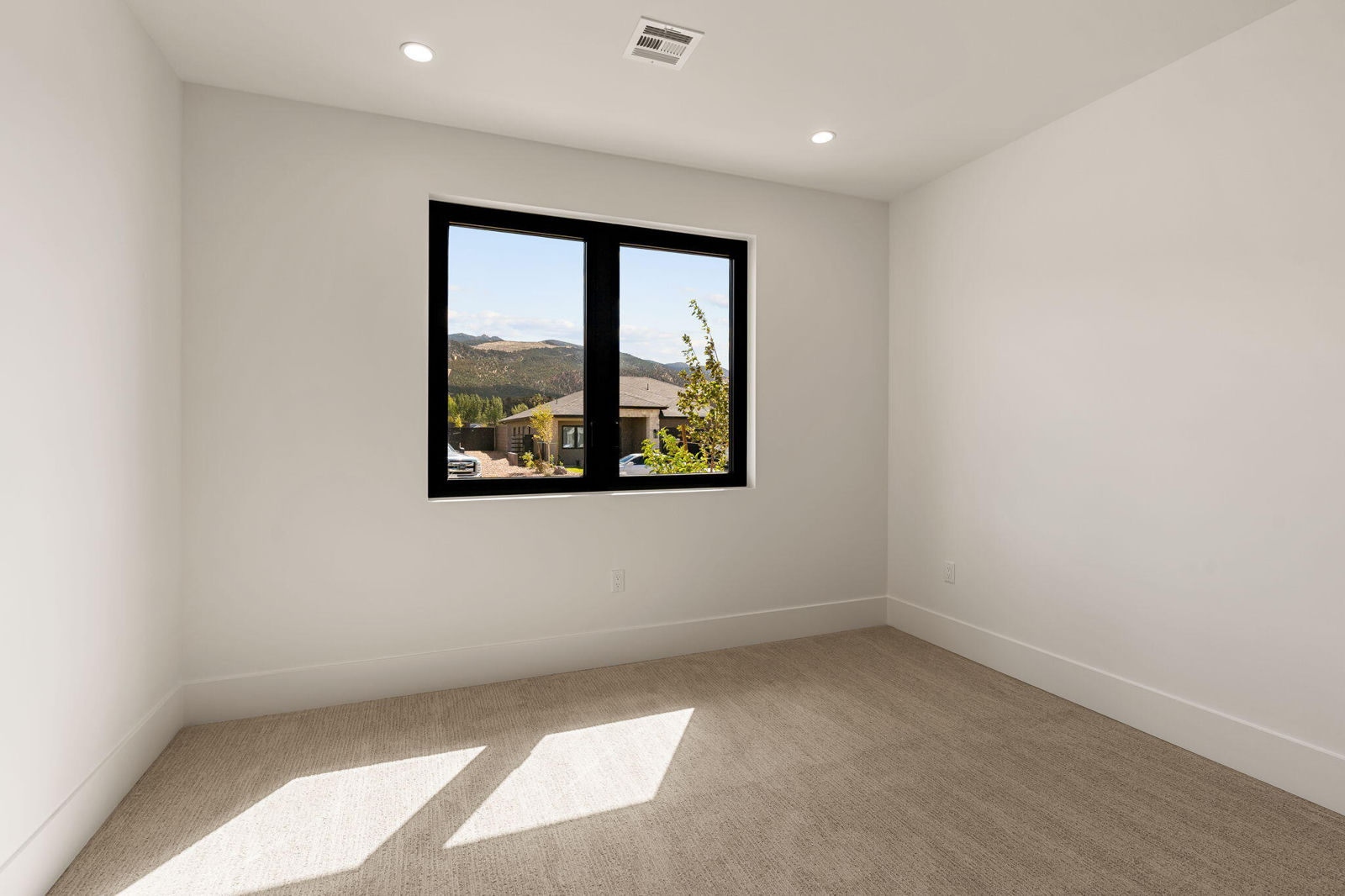 1234 W 225 S, Parowan, photo 5 of 73