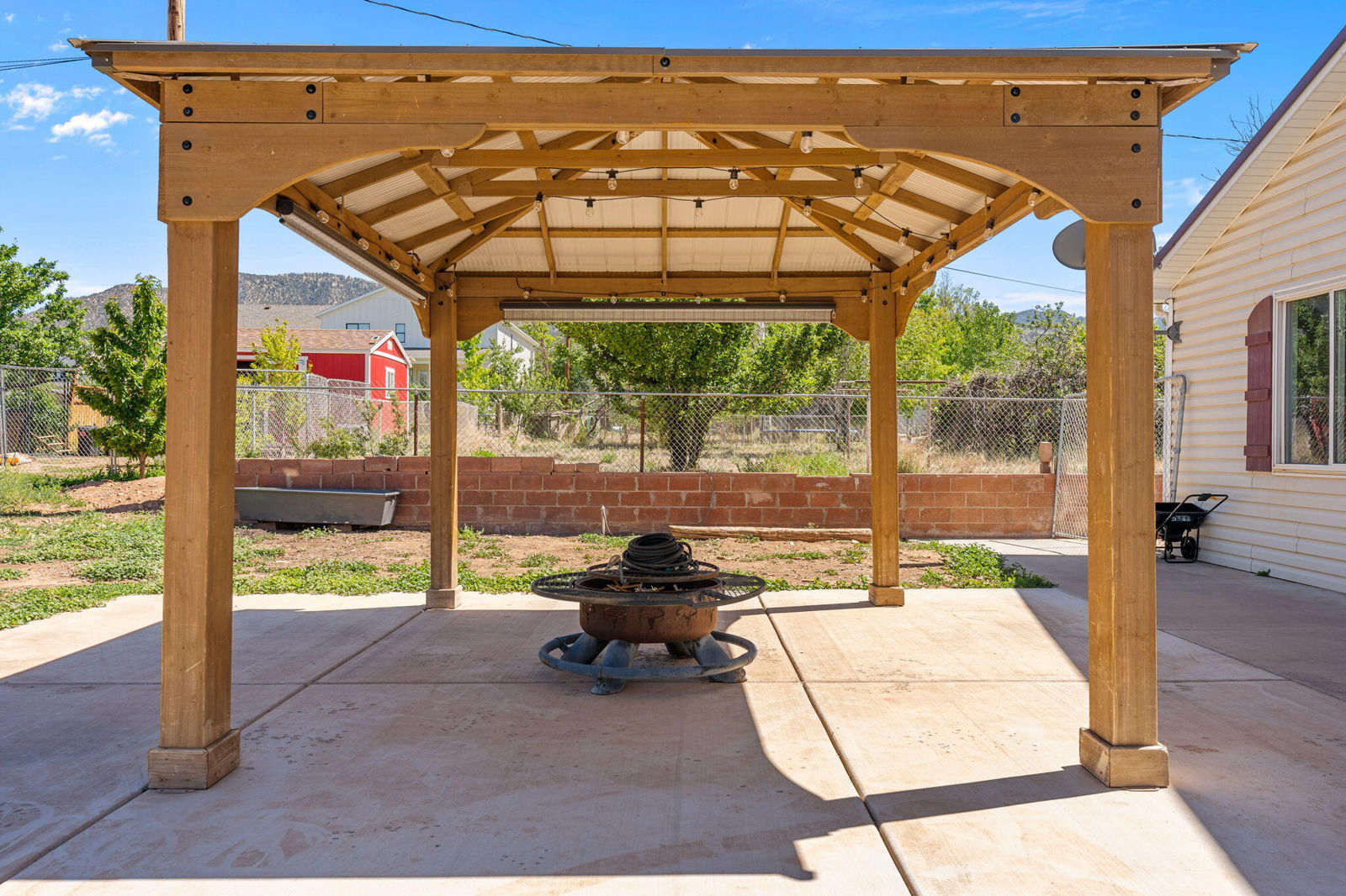 45 S 300 W, Parowan, photo 59 of 78
