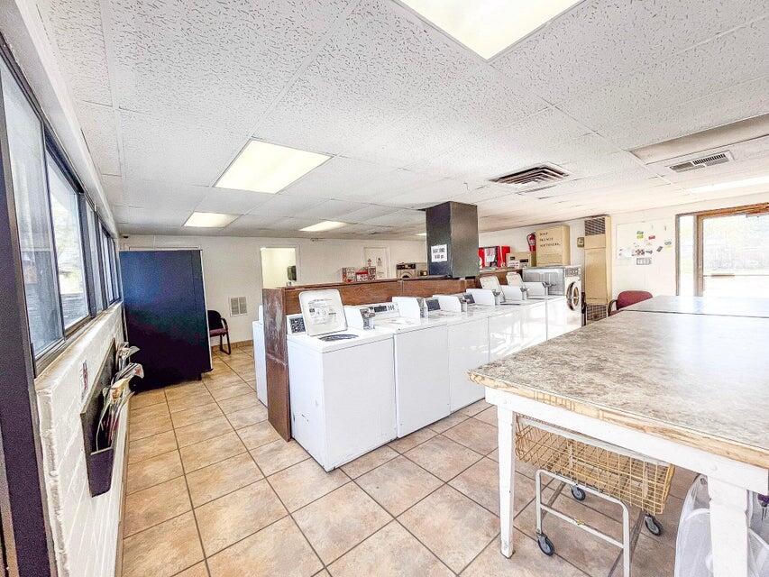 240 N Main ST, Parowan, photo 7 of 22