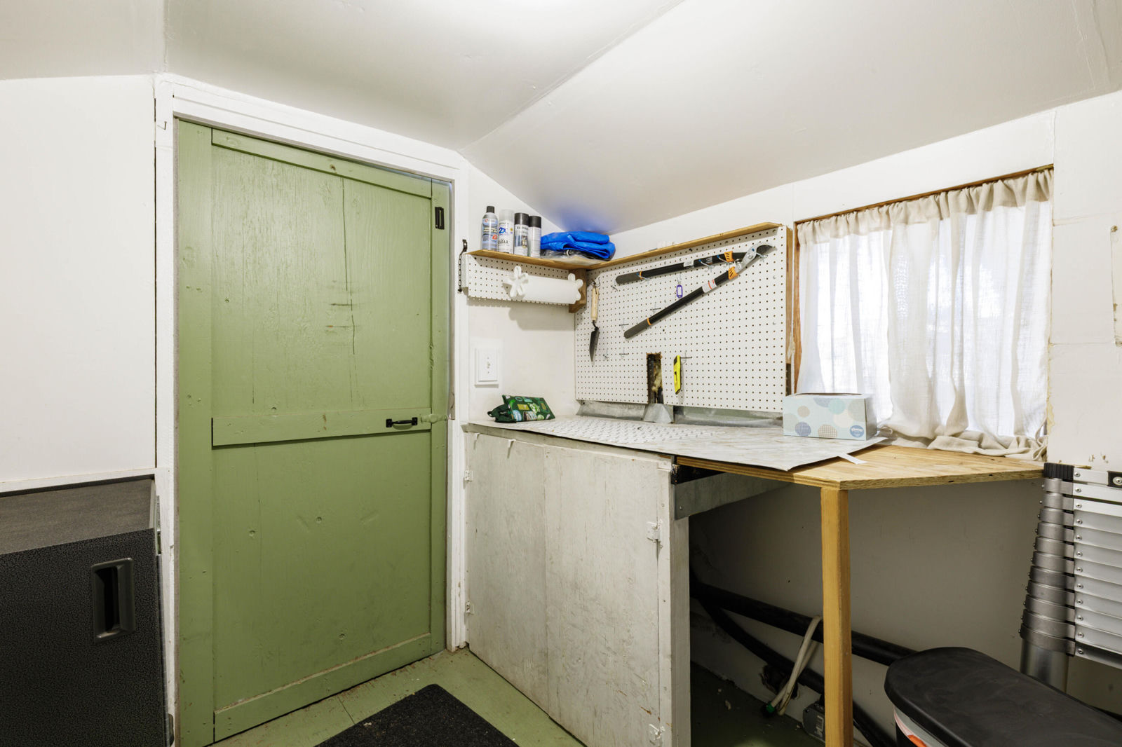 448 E Telegraph ST, 82, Washington, photo 8 of 20