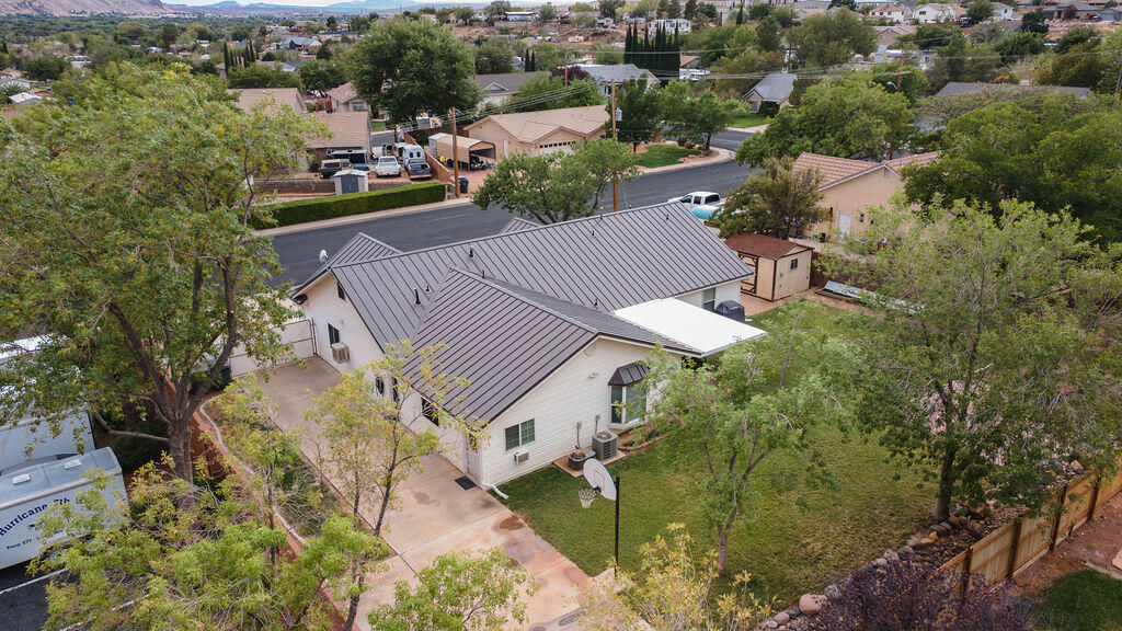 89 E 1050 N, Hurricane, photo 6 of 40