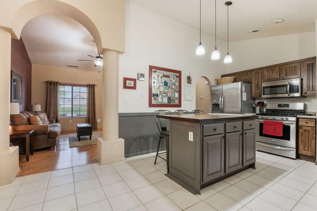 89 E 1050 N, Hurricane, photo 14 of 40