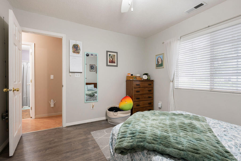 89 E 1050 N, Hurricane, photo 26 of 40