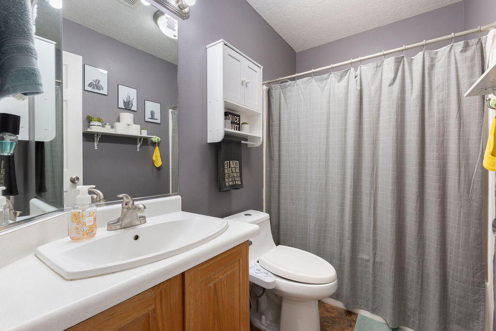 89 E 1050 N, Hurricane, photo 27 of 40