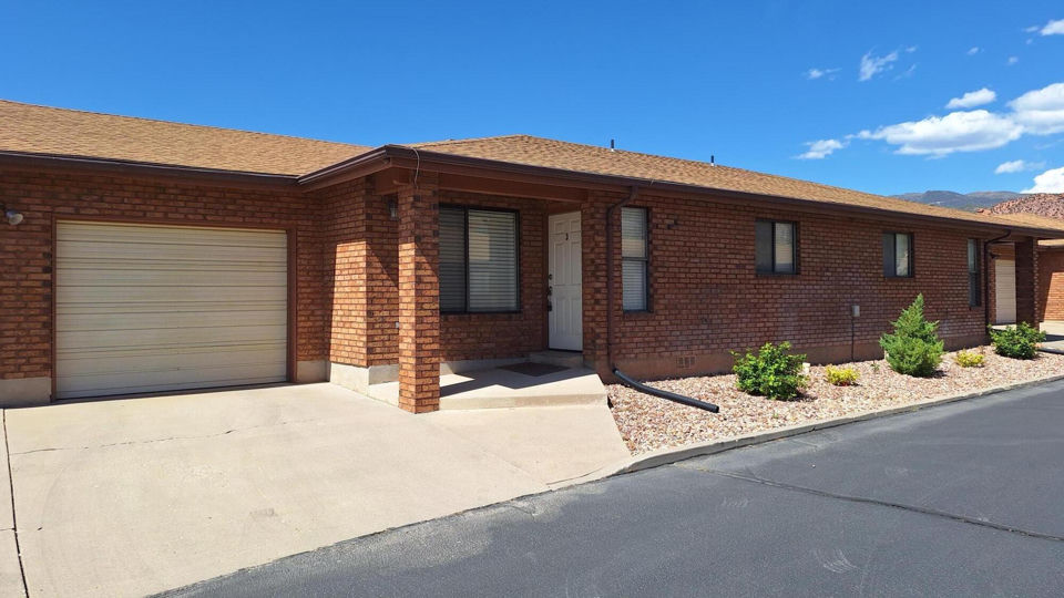 139 N 100 W, #3, Cedar City, photo 2
