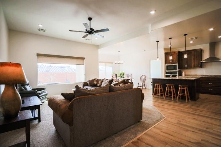 2767 W Vico Way, St George, photo 10 of 32
