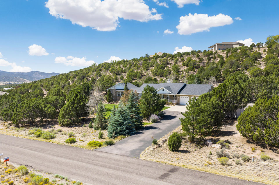 1510 S Cross Hollow DR, Cedar City