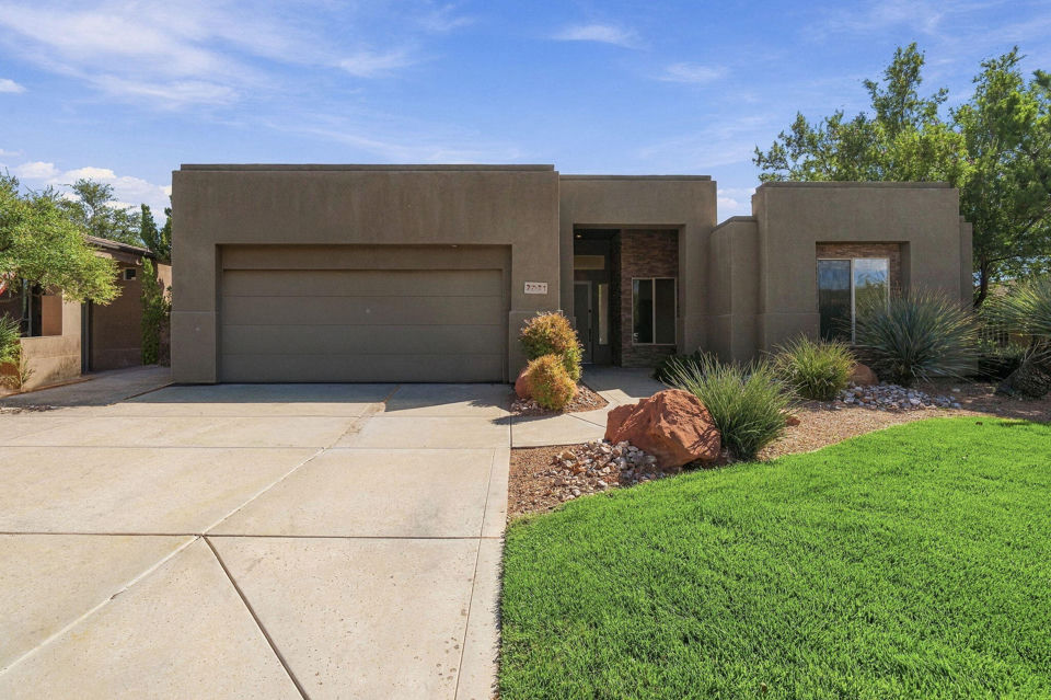 2021 W 1980 N, St George