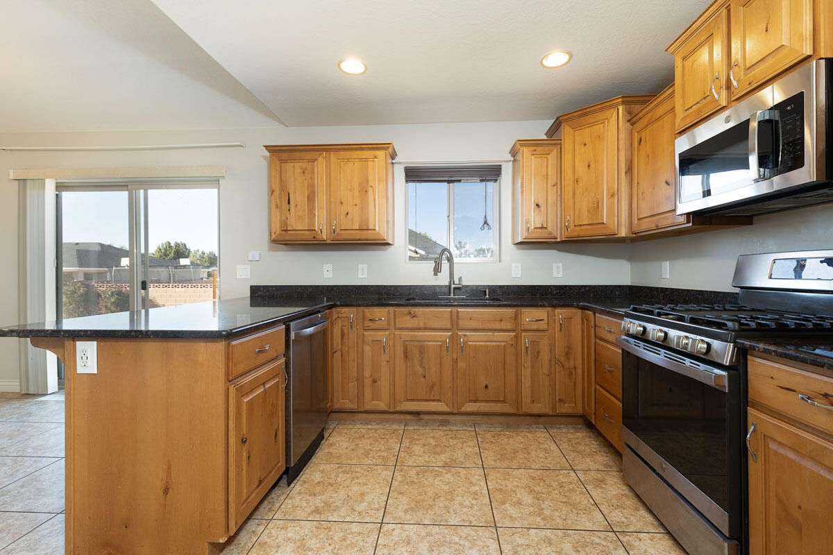 4008 W 50 S, Cedar City, photo 13 of 28
