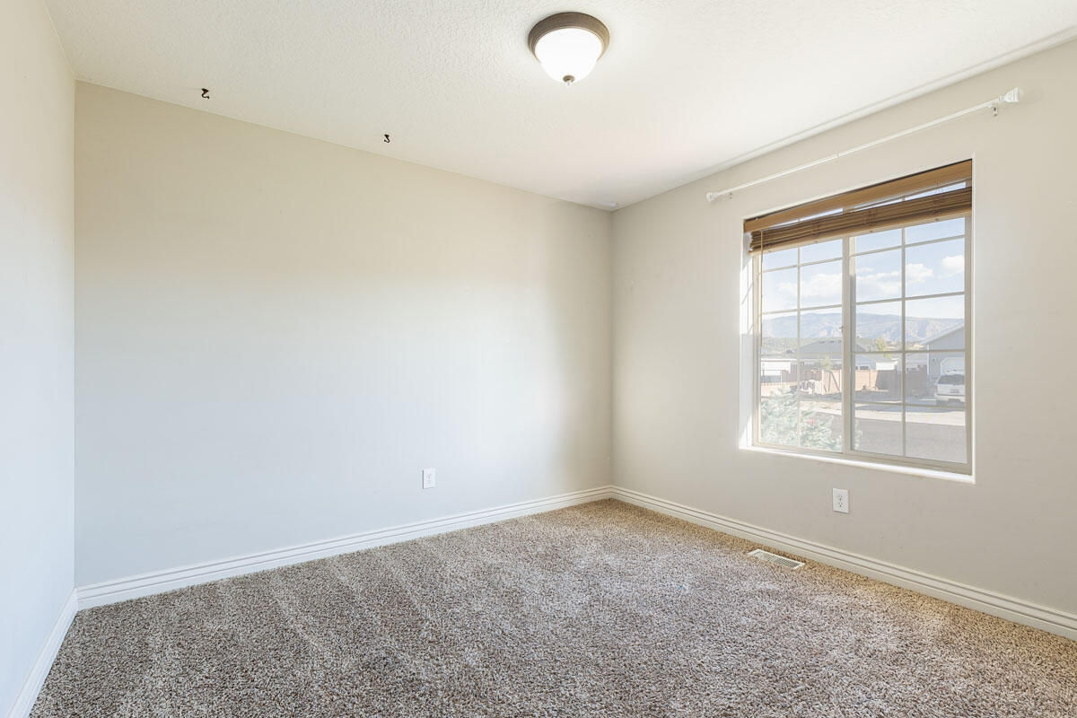 4008 W 50 S, Cedar City, photo 19 of 28
