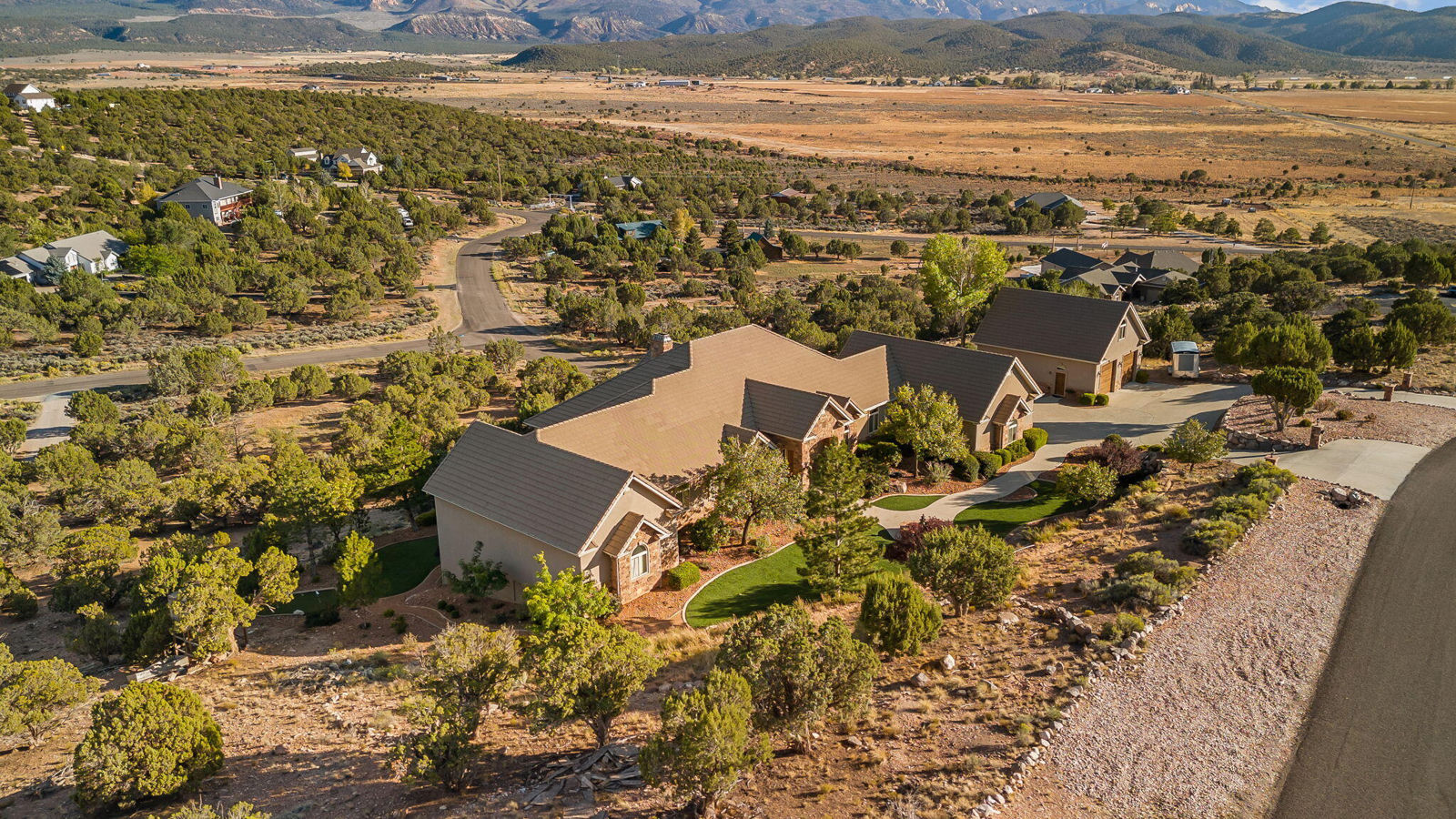 1811 S Panorama DR, Cedar City, photo 6 of 140