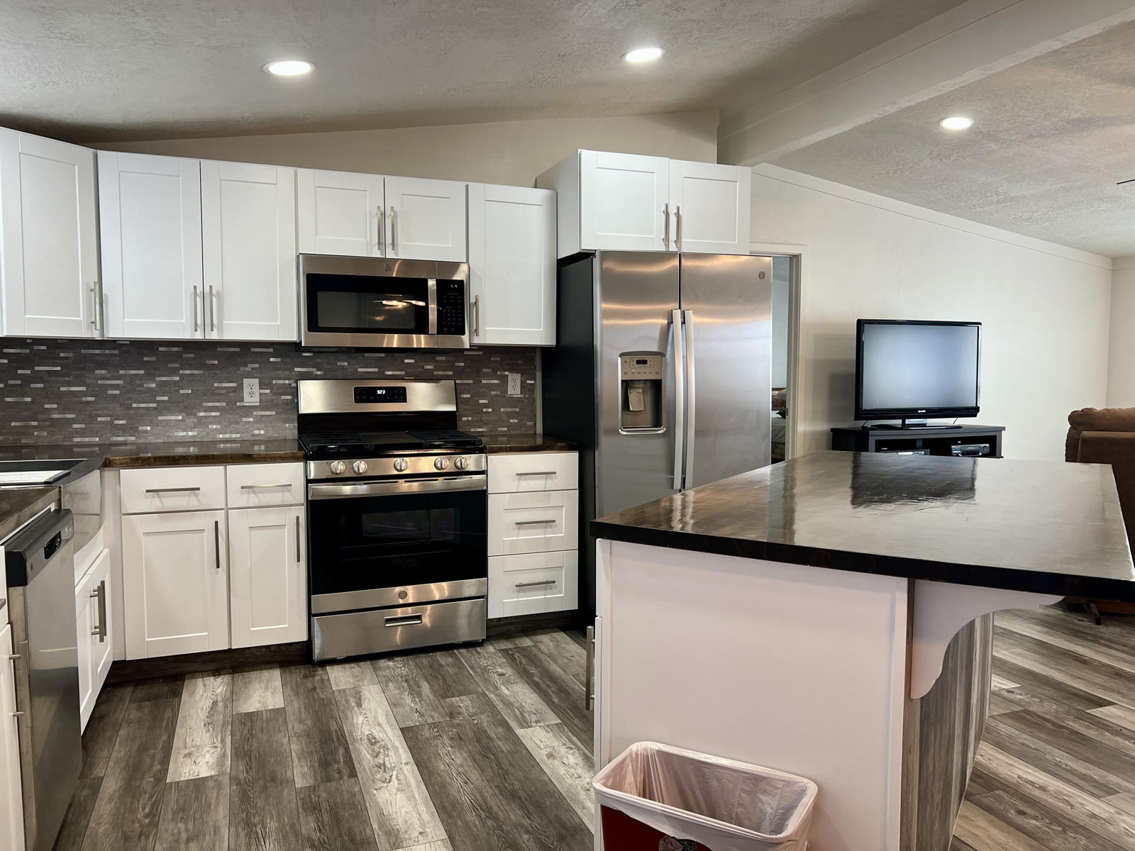 390 S 200 W, Minersville, photo 11 of 30