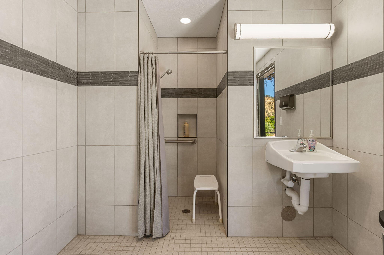 600 N State ST, Orderville, photo 53 of 87