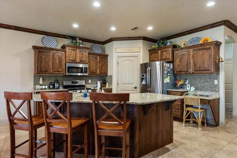 2644 S Wilson DR, Hurricane, photo 10 of 44