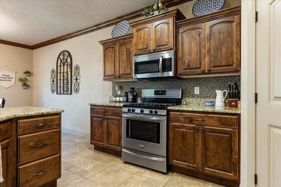 2644 S Wilson DR, Hurricane, photo 11 of 44
