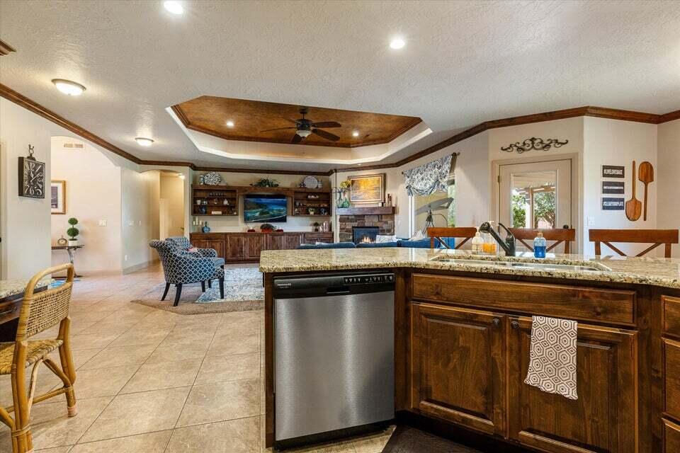 2644 S Wilson DR, Hurricane, photo 12 of 44
