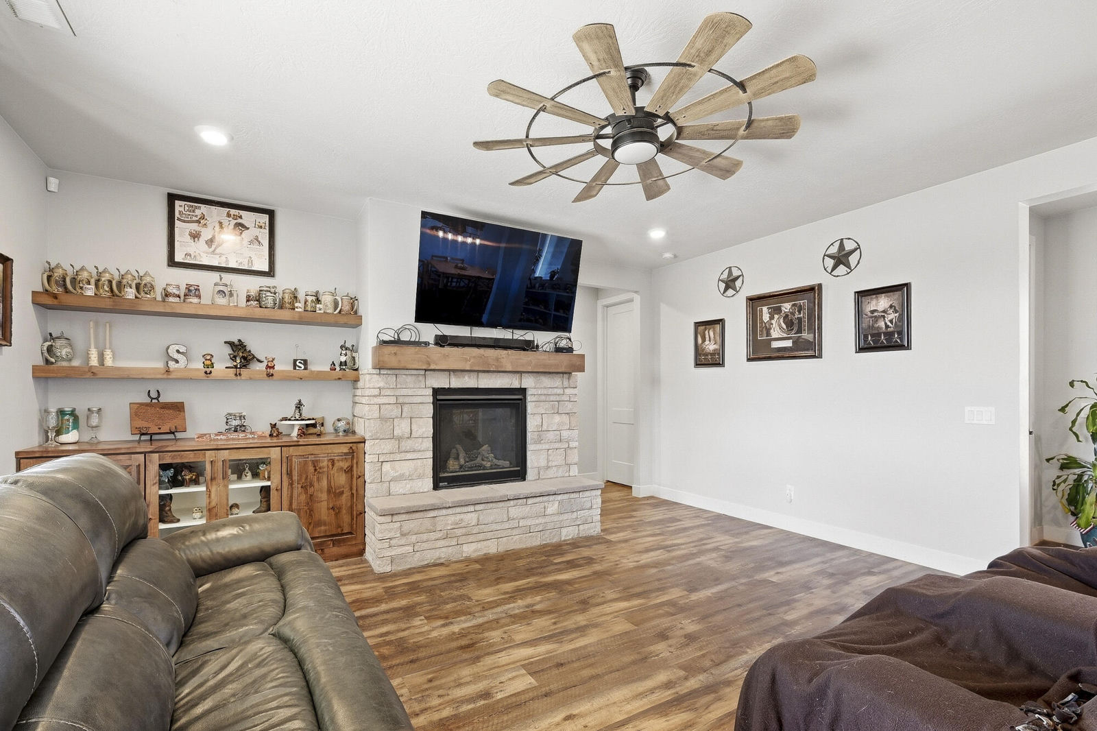 5009 N Lund Hwy, Cedar City, photo 6 of 52
